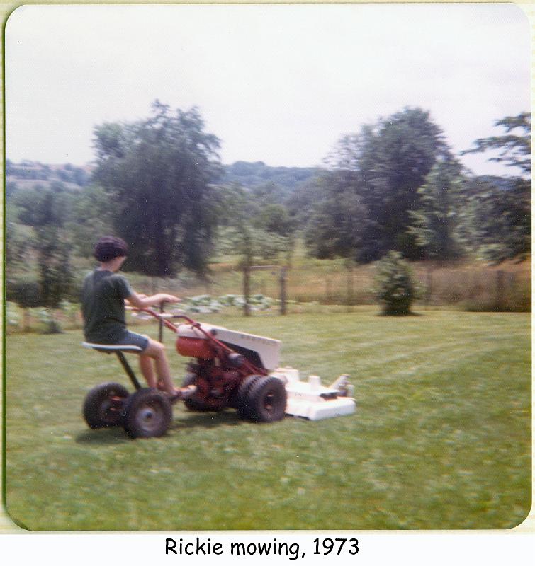 1973_17_RG_mowing