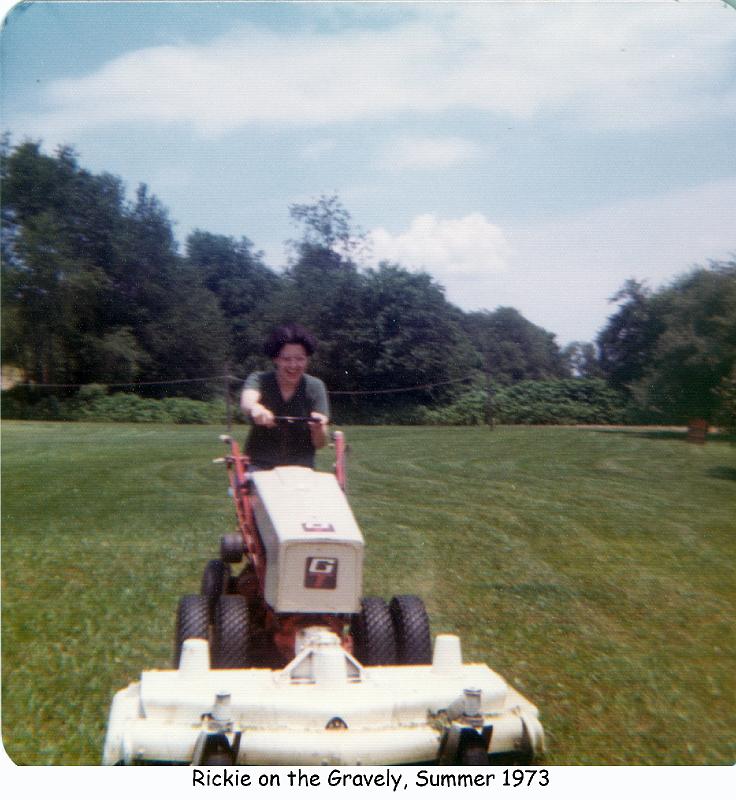 1973_17a_RG_mowing