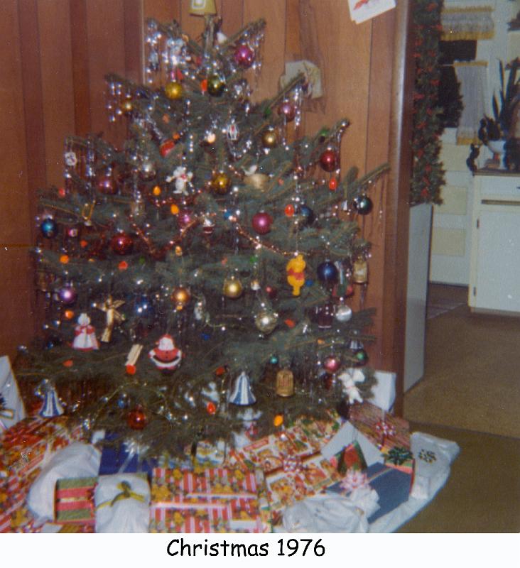 1976_68_xmas_tree