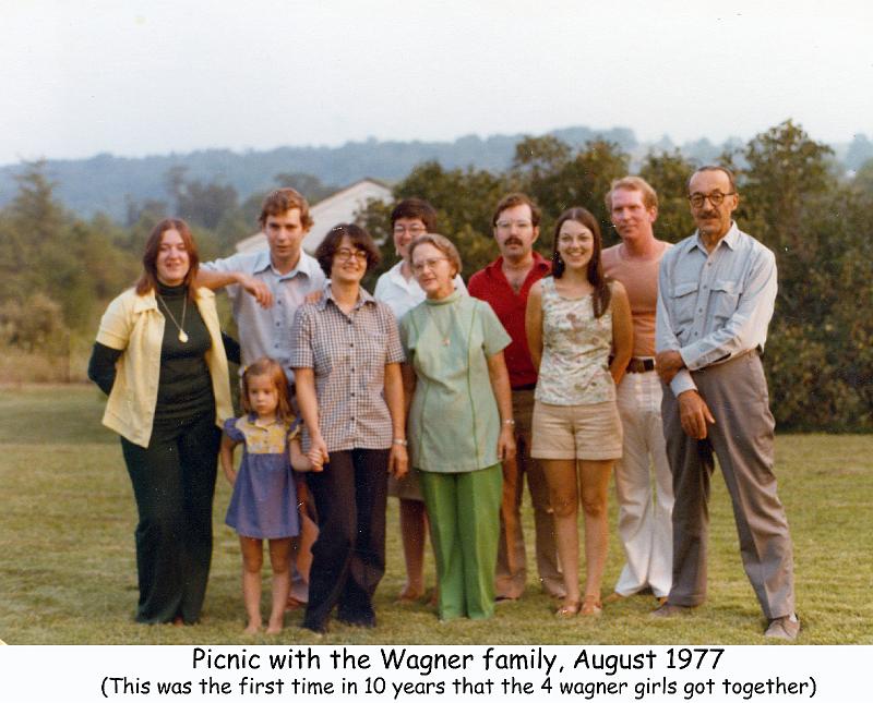 1977_66_picnic_fam_wag