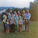 1977_66a_picnic_fam_wag