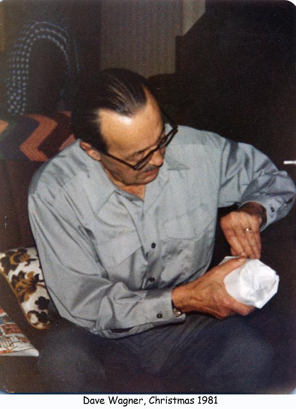 1981_97g_xmas_wag