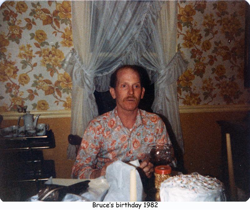 1982_85a_b-day_bg