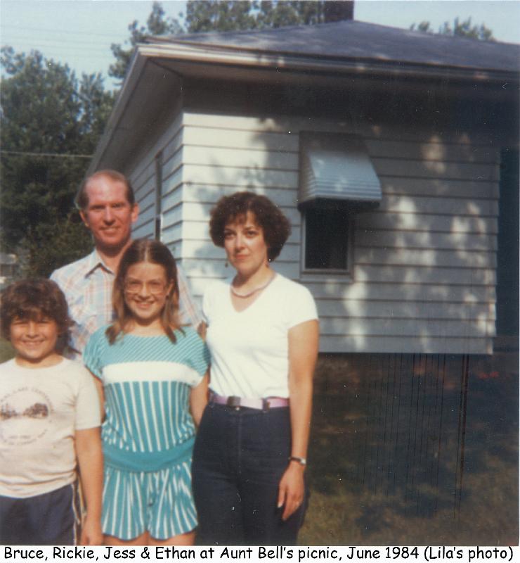 1984_28d_picnic_fam_wag