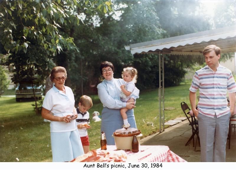 1984_31b_picnic_wag