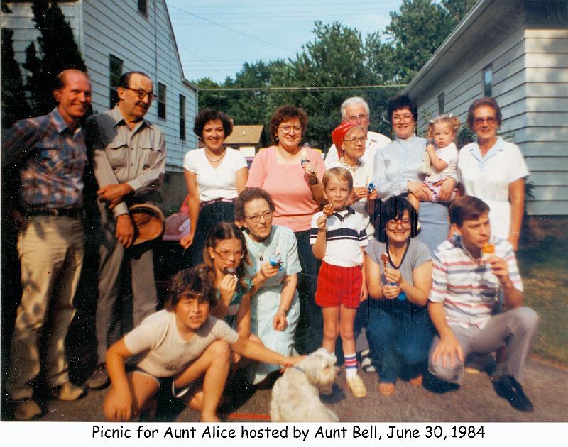 1984_33_picnic_fam_wag