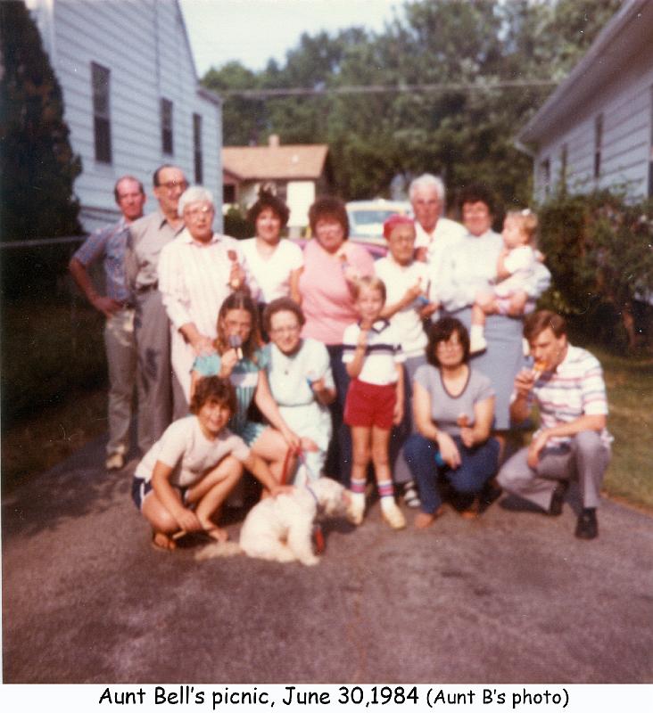 1984_33b_picnic_fam_wag