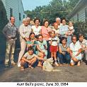 1984_33a_picnic_fam_wag