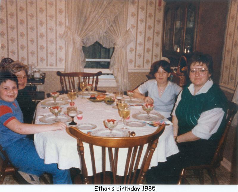 1985_14a_b-day_fam_wag_bea