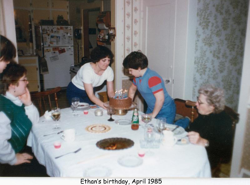 1985_16a_b-day_fam_bea