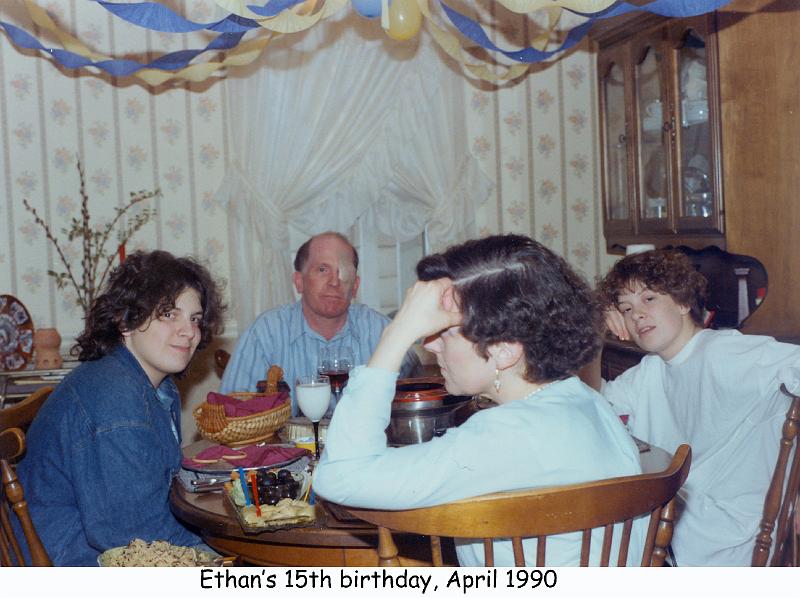 1990_06_b-day_eg_fam