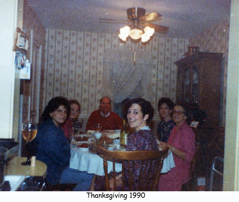 1990_40_thkgvg_fam_wag