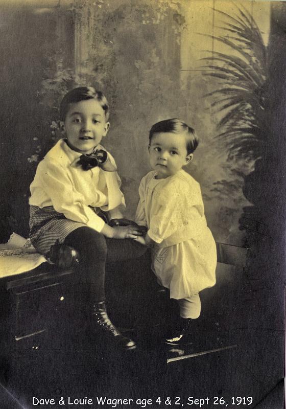1919_Wag_D_Lou2b